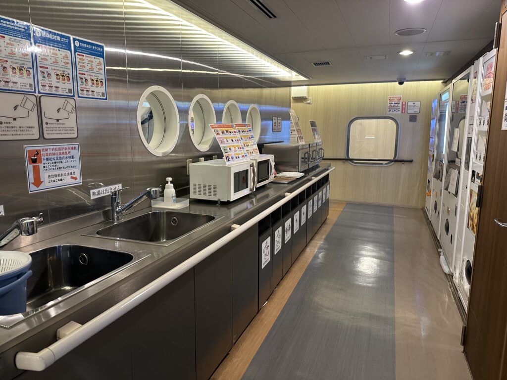 津軽海峡フェリーの船内