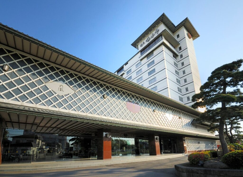 湯の川温泉『啄木亭』の正面入口。