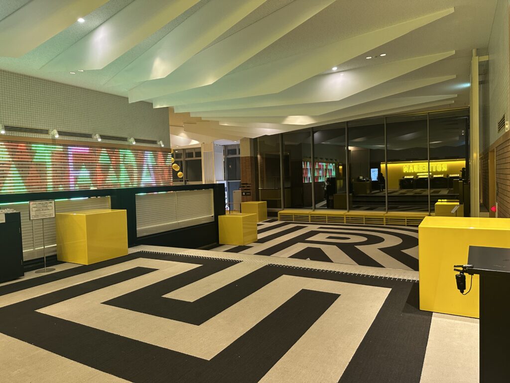 ロッテルダムのロビー。