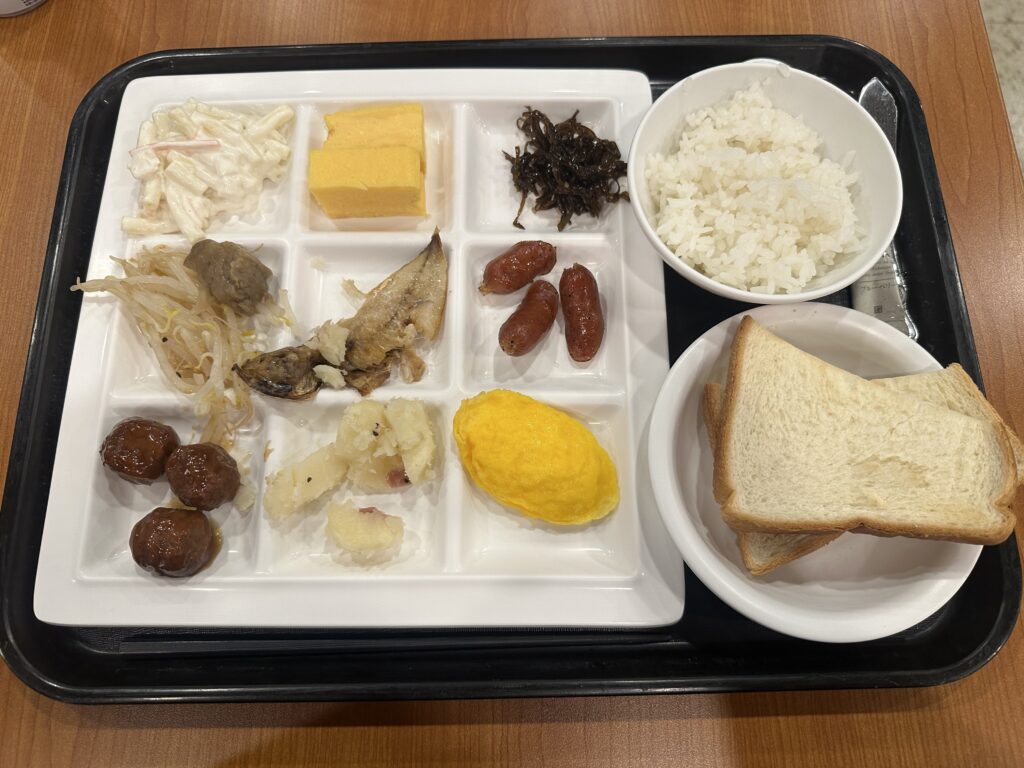 ホテルの朝食。