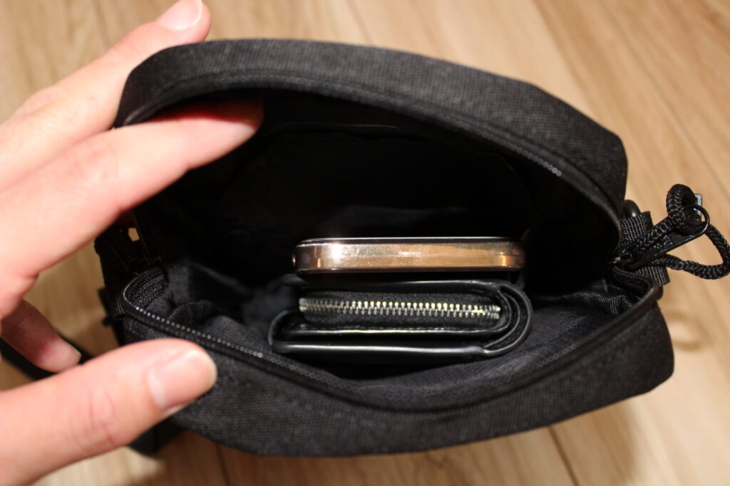 ショルダーバッグ