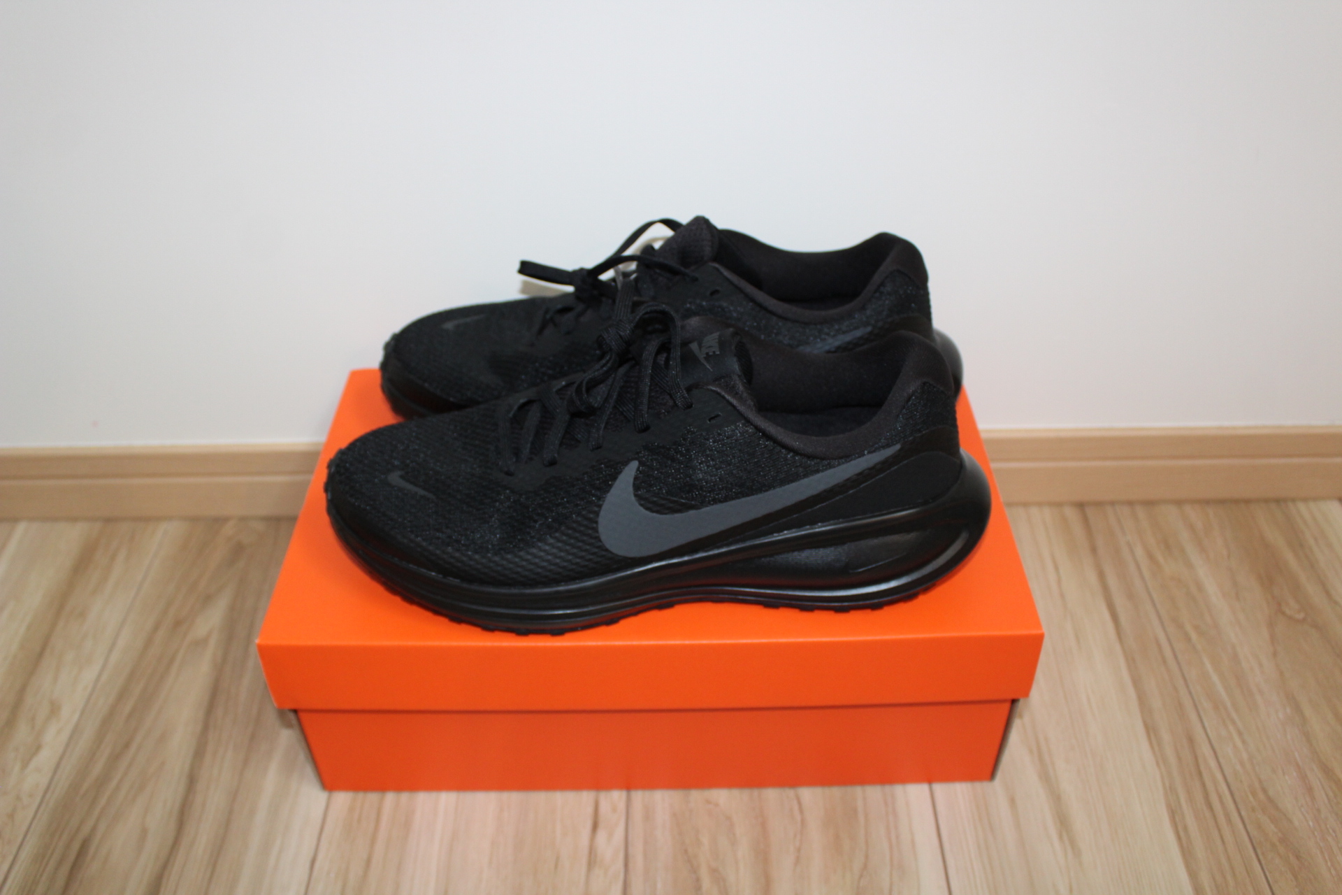 ランニングシューズ。