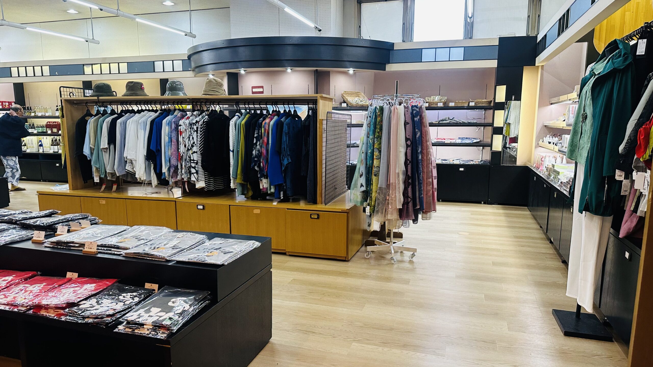 亀の井ホテル　草津リゾートの売店。