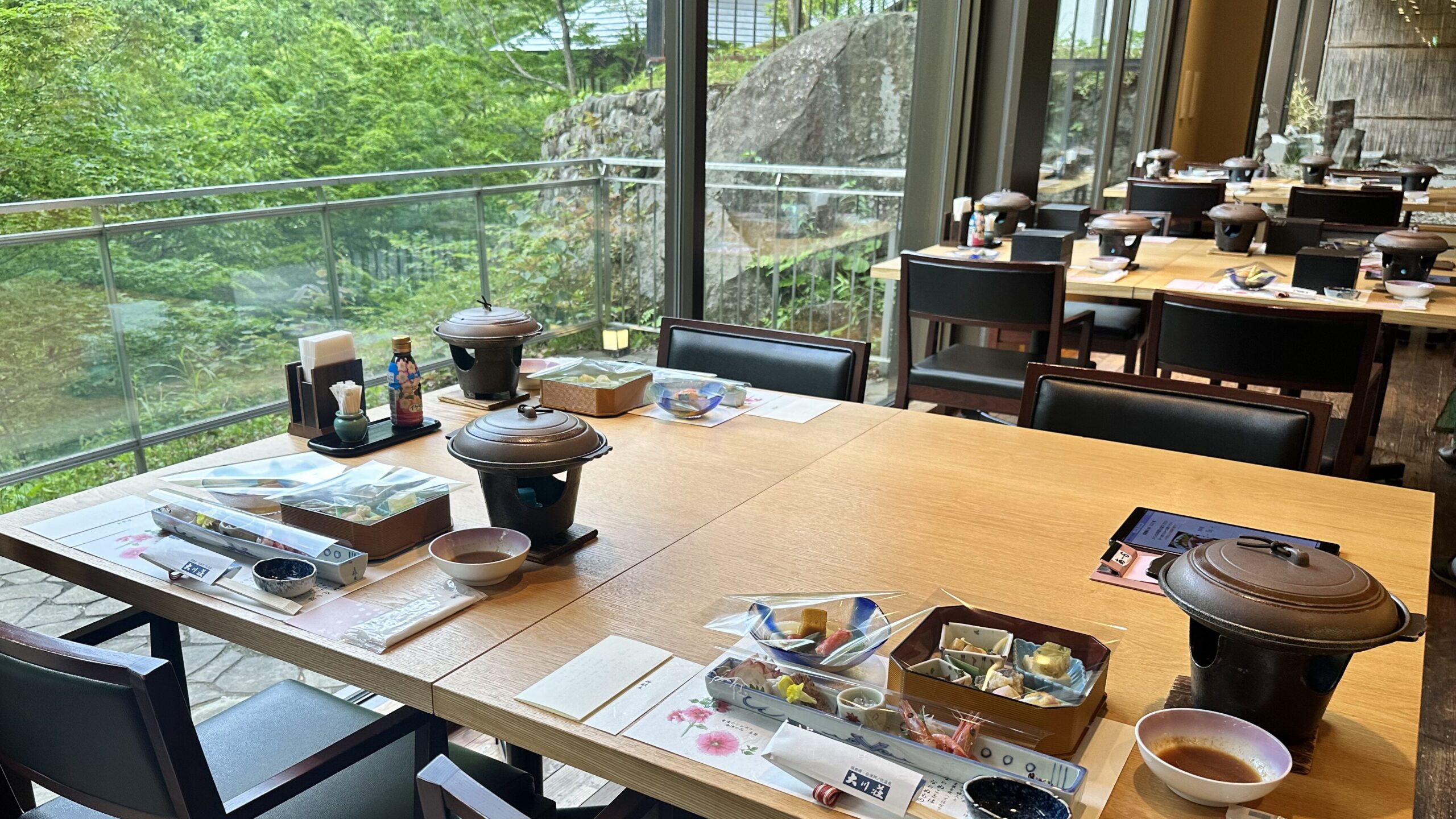 大川荘の夕食会場。