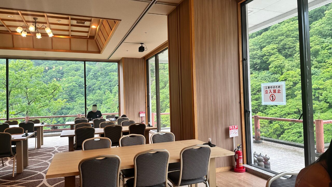 大川荘の朝食会場。