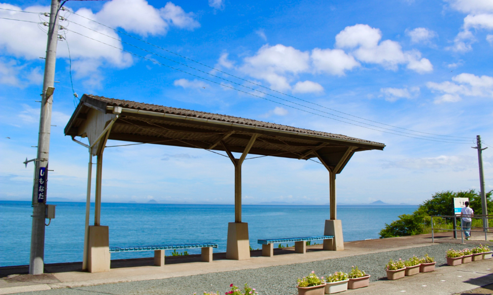 愛媛県の下灘駅