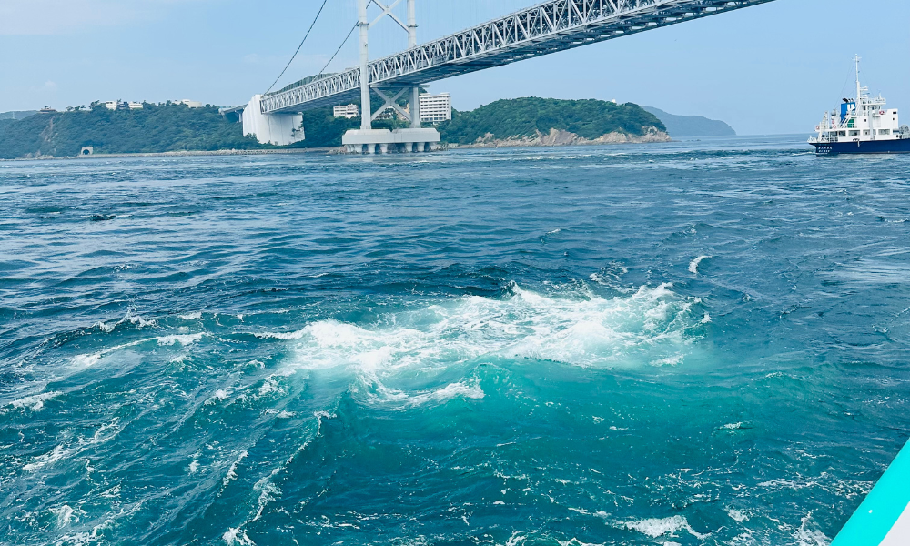 徳島県の鳴門海峡