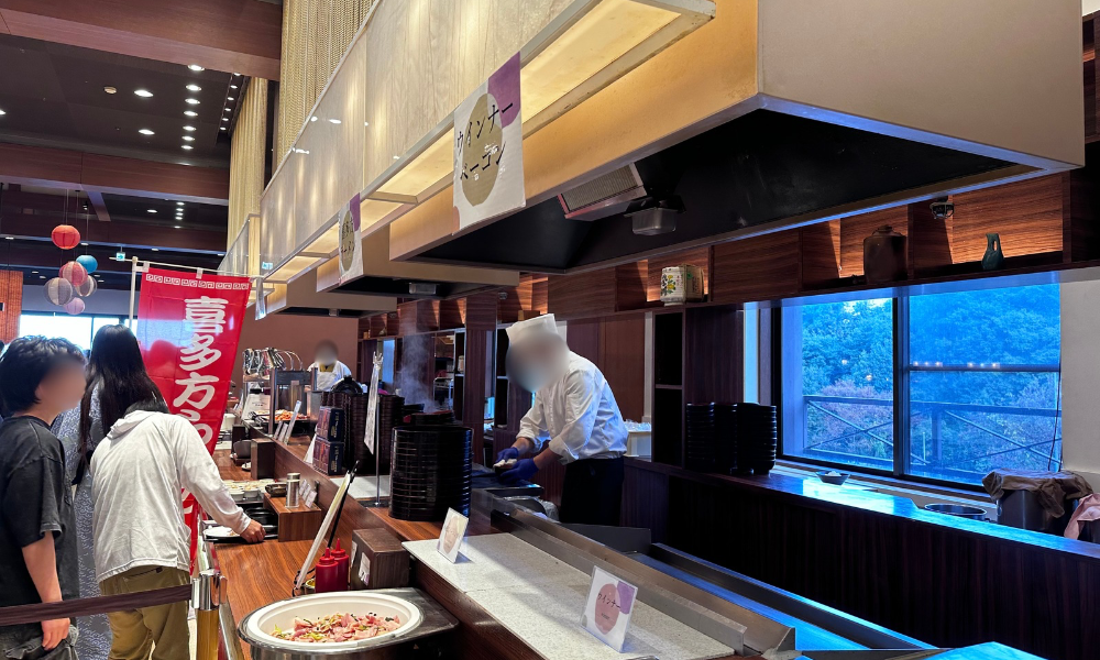 御宿東鳳の朝食バイキング会場
