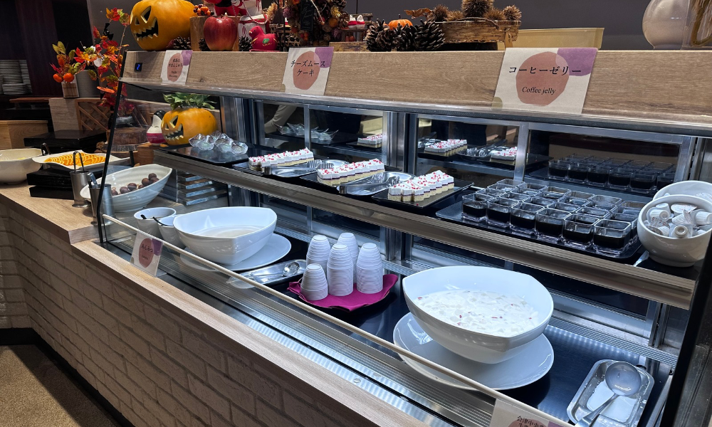 御宿東鳳の朝食ビュッフェのデザートコーナー