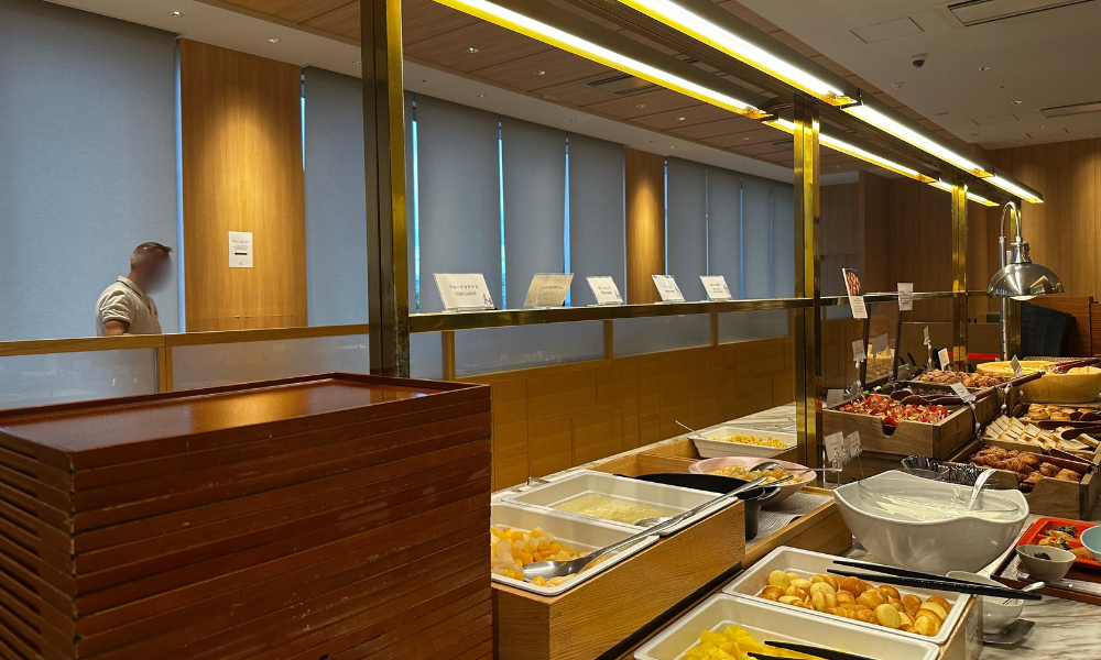 ザ シンギュラリ ホテルの朝食バイキング会場